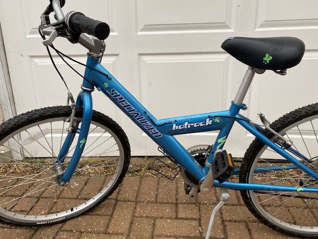 Specialized Hotrock 24” bike bicycle 